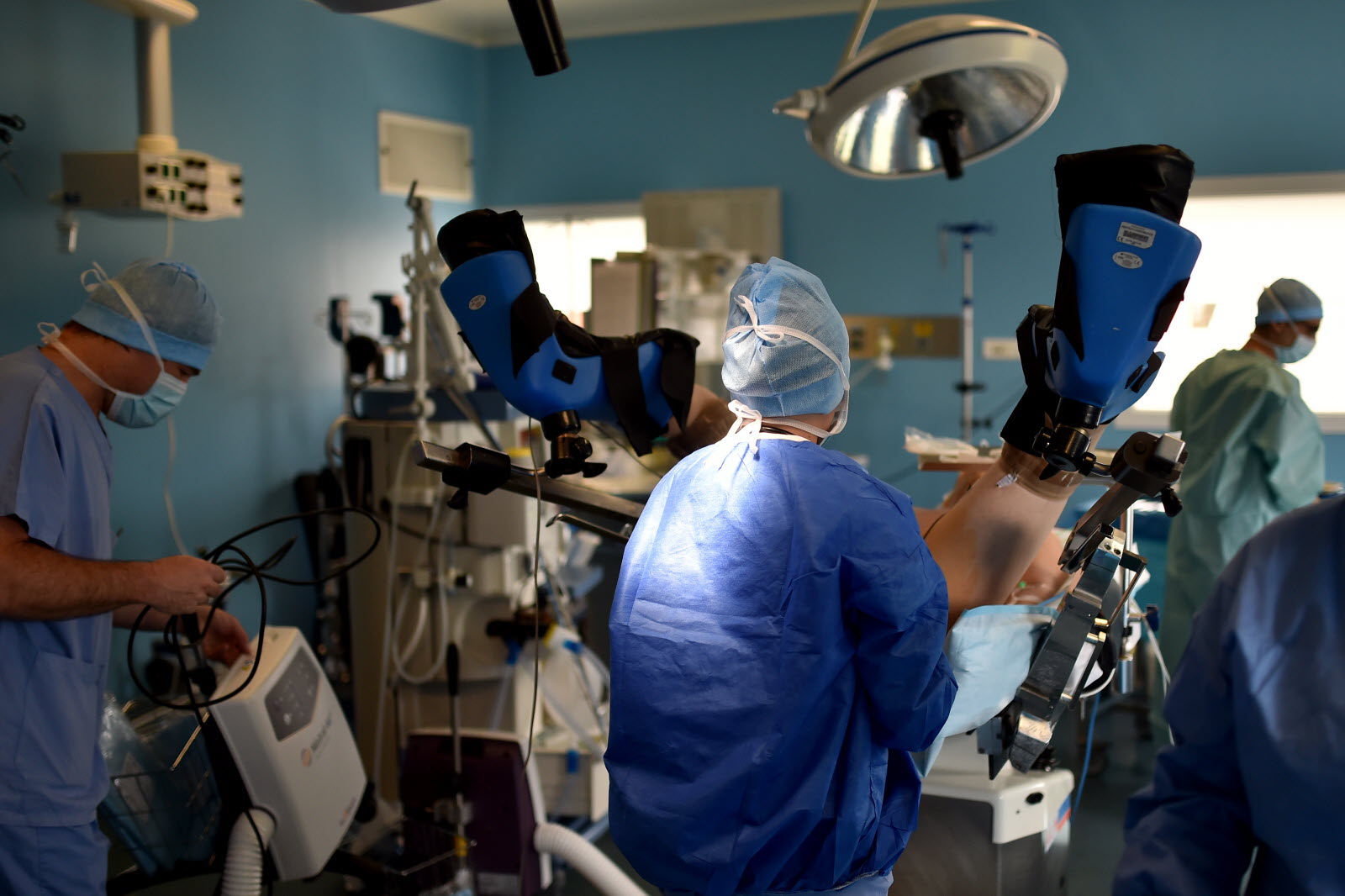 johanna sur la table d'opération